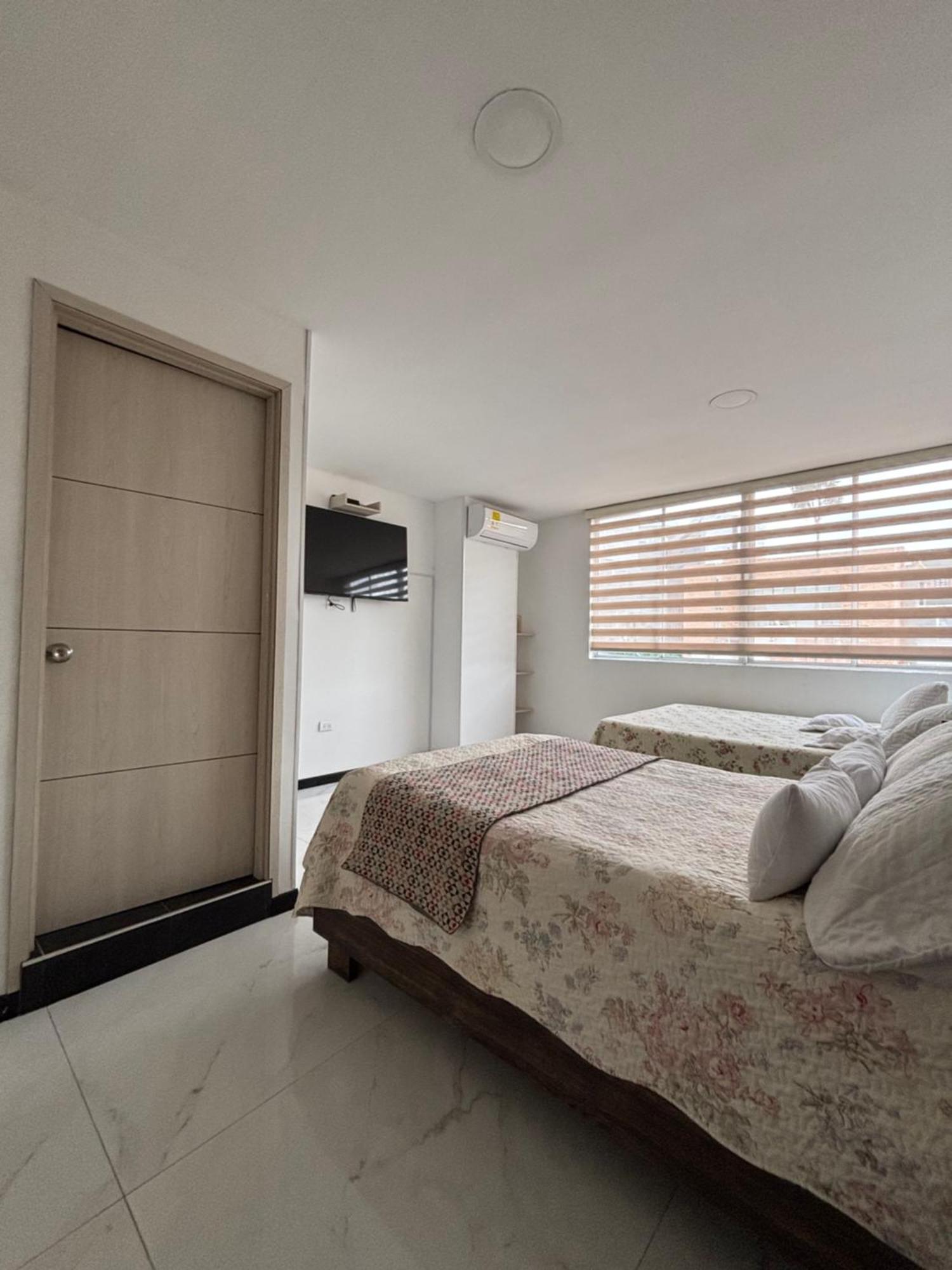 Hotel Ayenda 1423 Maderos Cali